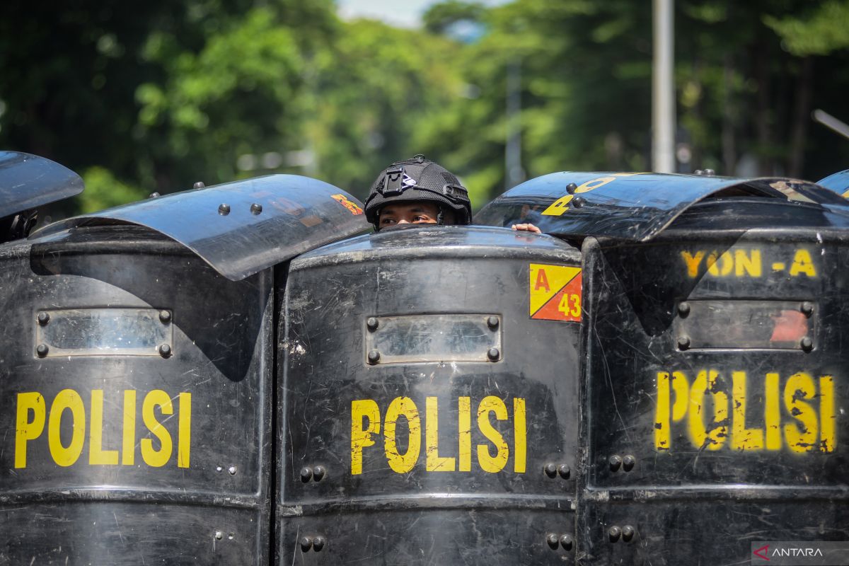 Tujuh aparat terlibat insiden rantis tabrak ojol masih diperiksa di Propam Polri