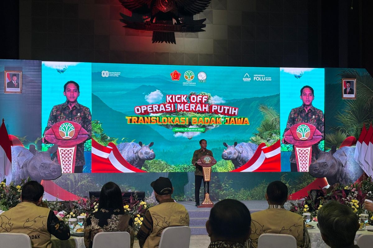 Menhut sebut translokasi badak Jawa bagian dari pertobatan ekologis