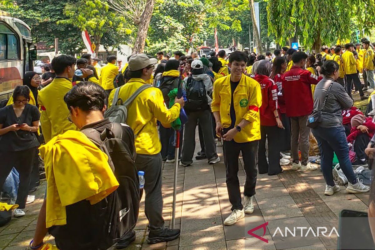 UI-Paramadina students protest Jakarta Police over ojol driver's death