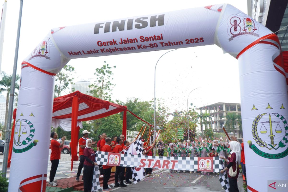 Kajati Riau Cup II dan Jalan Santai Meriahkan HUT Kejaksaan ke-80 di Pekanbaru