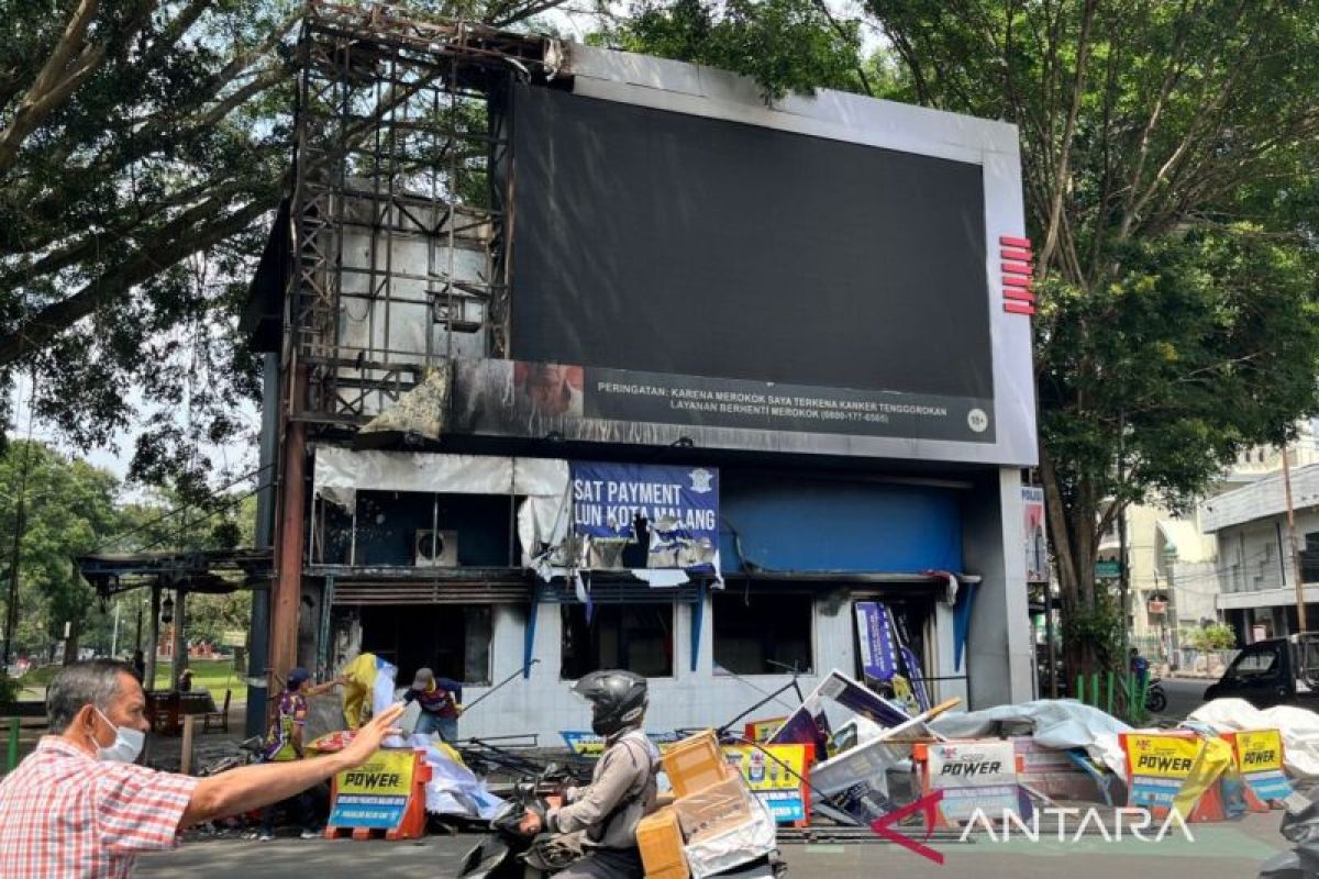 Polresta Malang sebut 16 pos polisi rusak usai aksi demo di Kota Malang