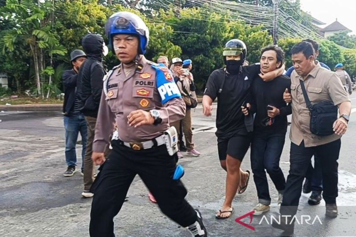 Polda Bali tangkap 22 peserta aksi demonstrasi di Denpasar