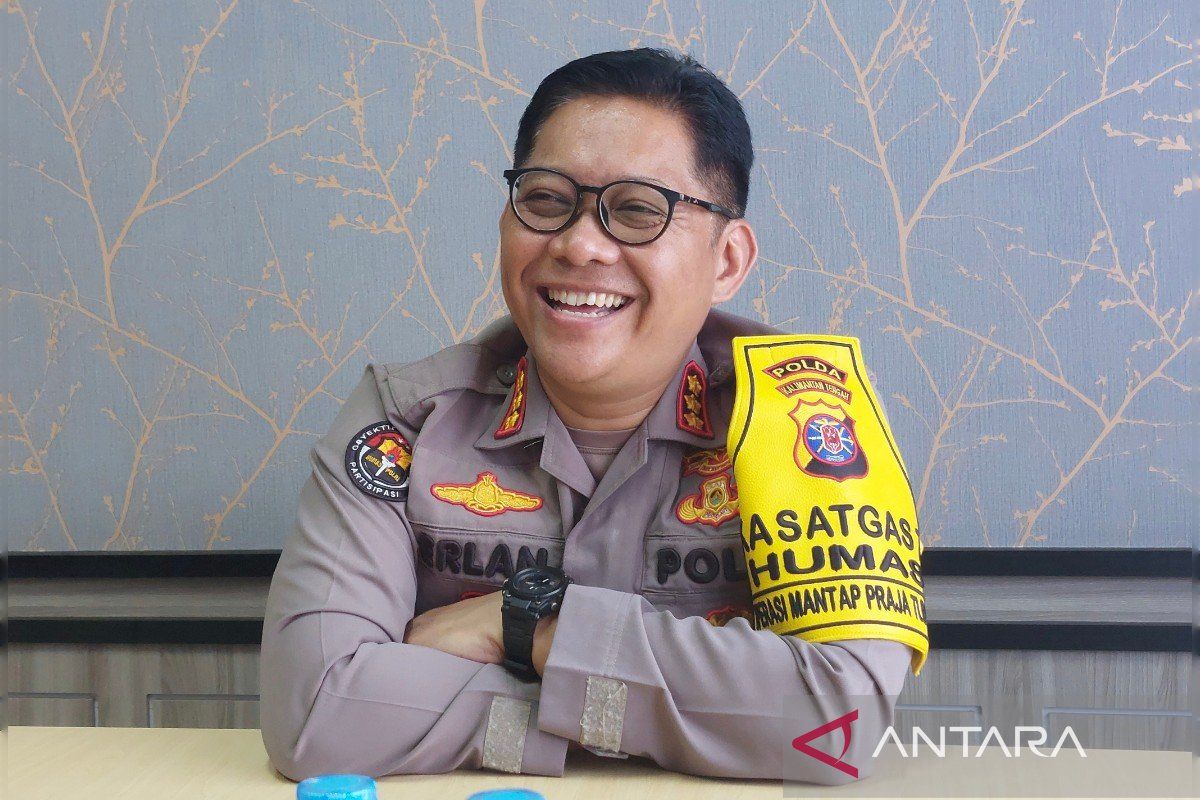 C. Kalimantan police deploys a company Brimob personnels to Jakarta