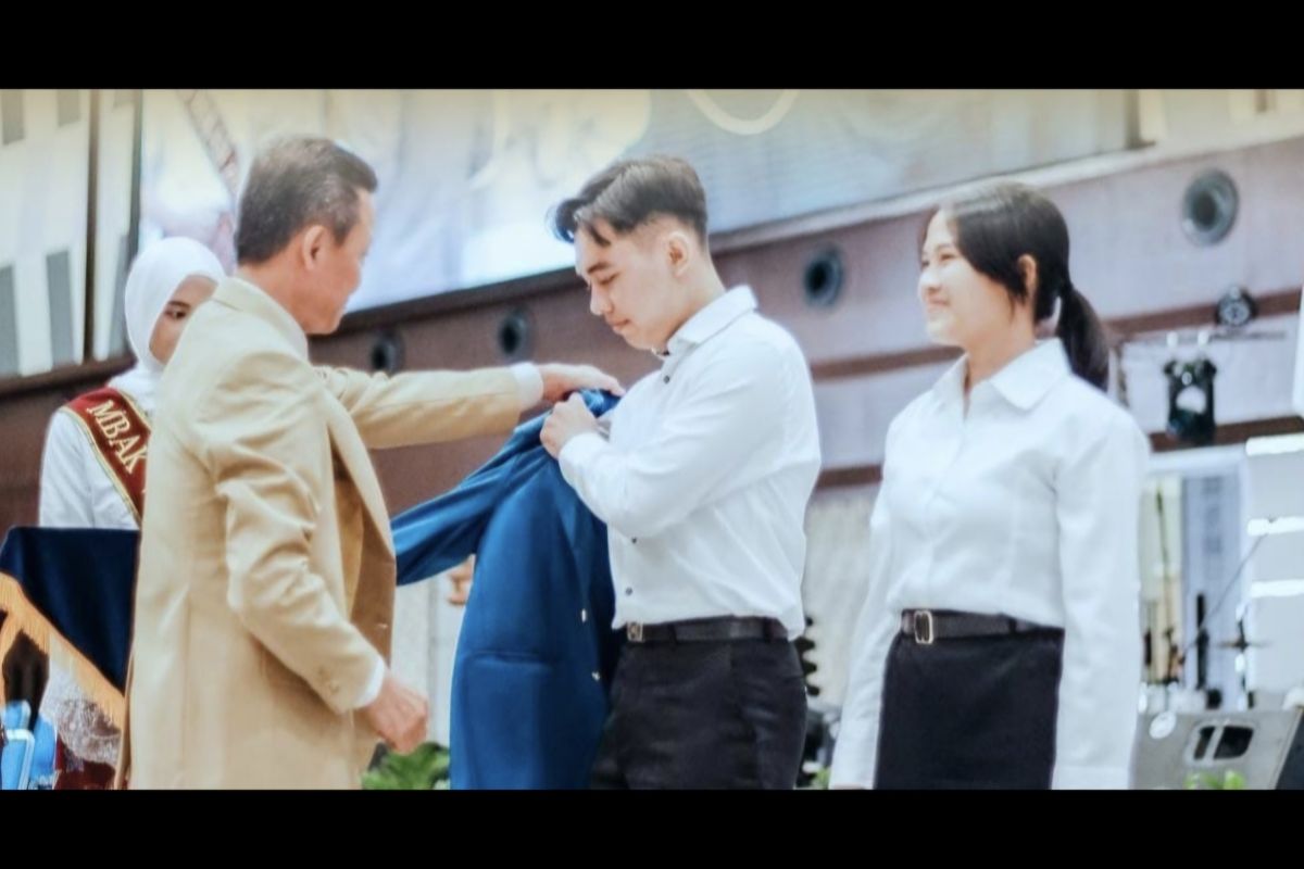 2.106 maba Sekolah Vokasi Undip resmi diterima Dekan