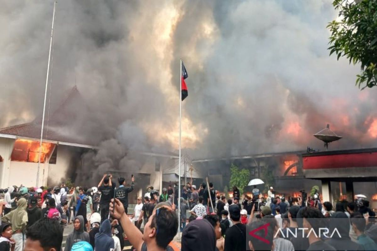 Pemkot Pekalongan imbau masyarakat sanggup menahan diri