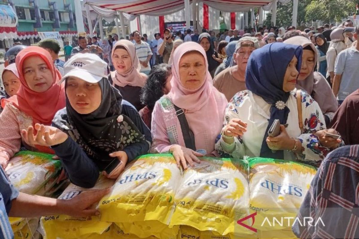 Bulog Sumut salurkan 1.059 ton beras SPHP gerakan pangan  nasional