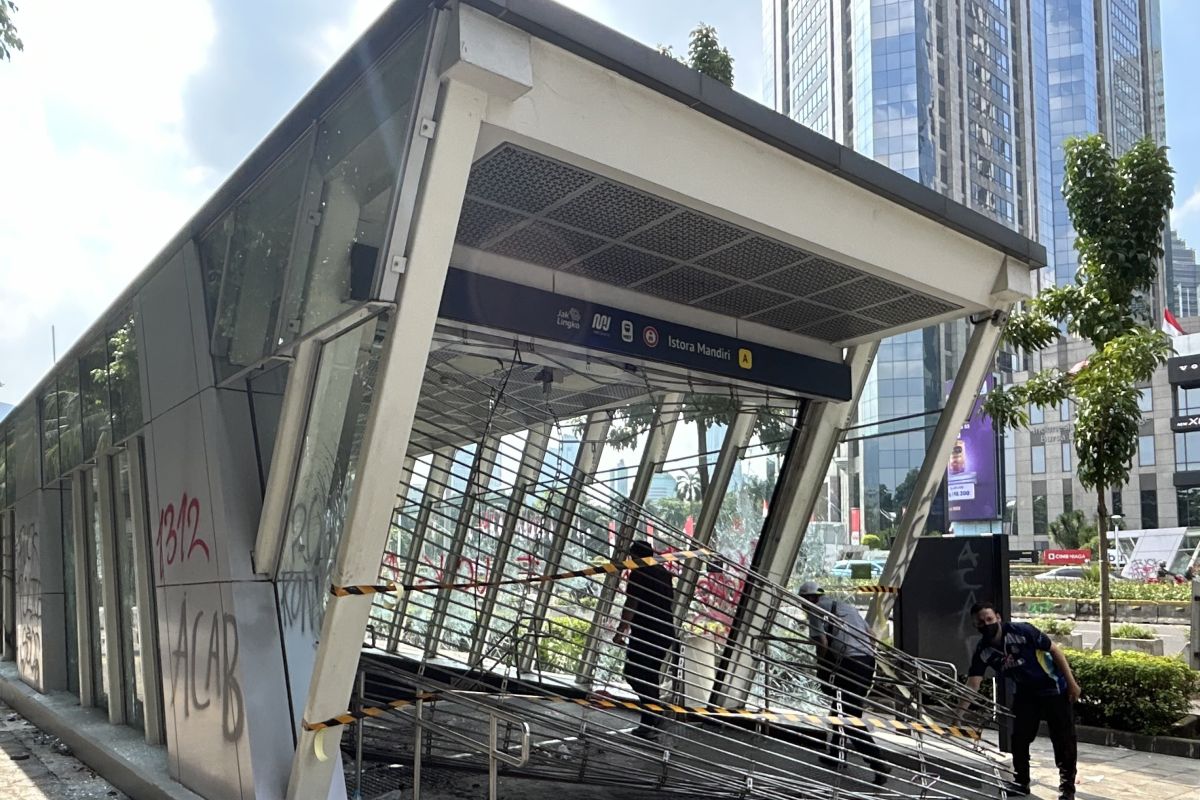Jakarta MRT officers inspect damaged stations after protest