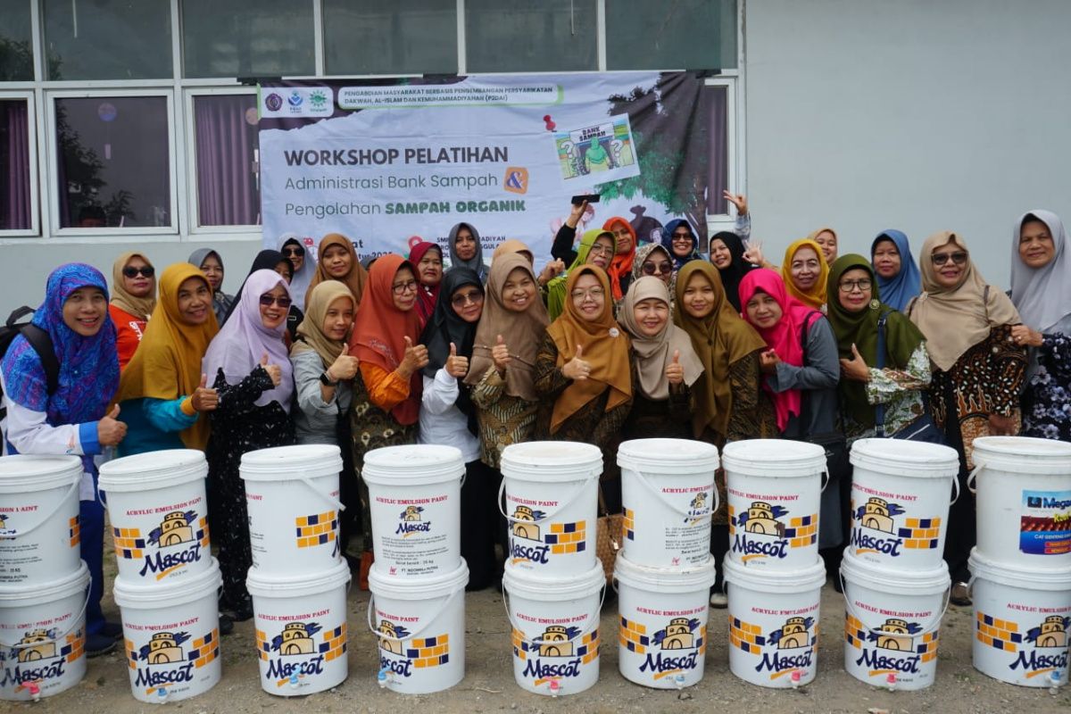 Tim Pengabdian UMS ubah sampah jadi berkah lewat kompos