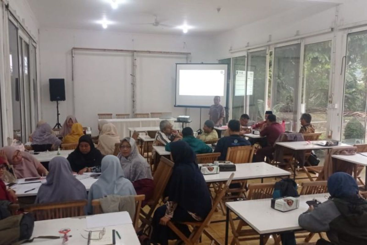 Jalanin Banjarnegara latih guru  jadi pendamping murid jalankan 7 KAIH