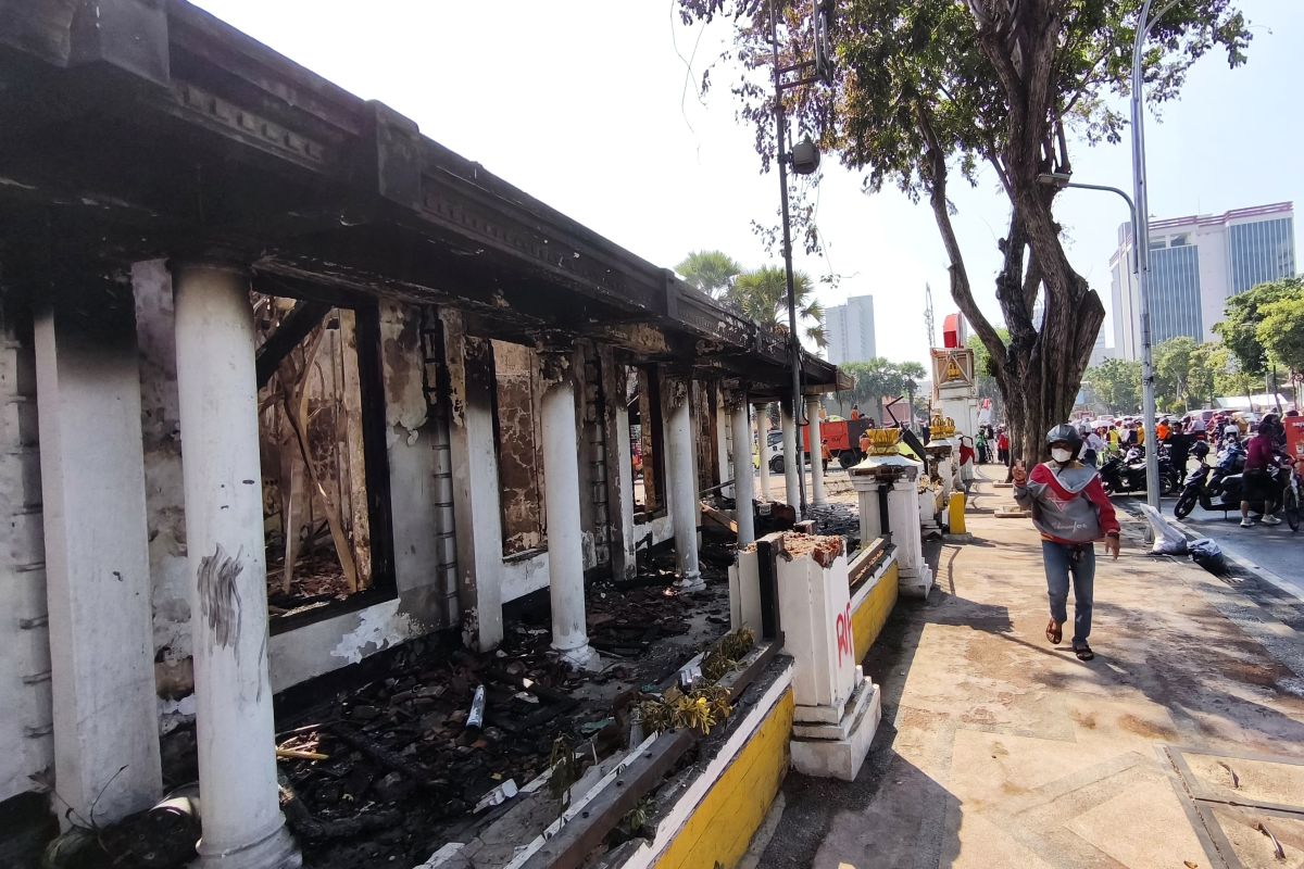 Surabaya residents hope situation will return to normal after riots