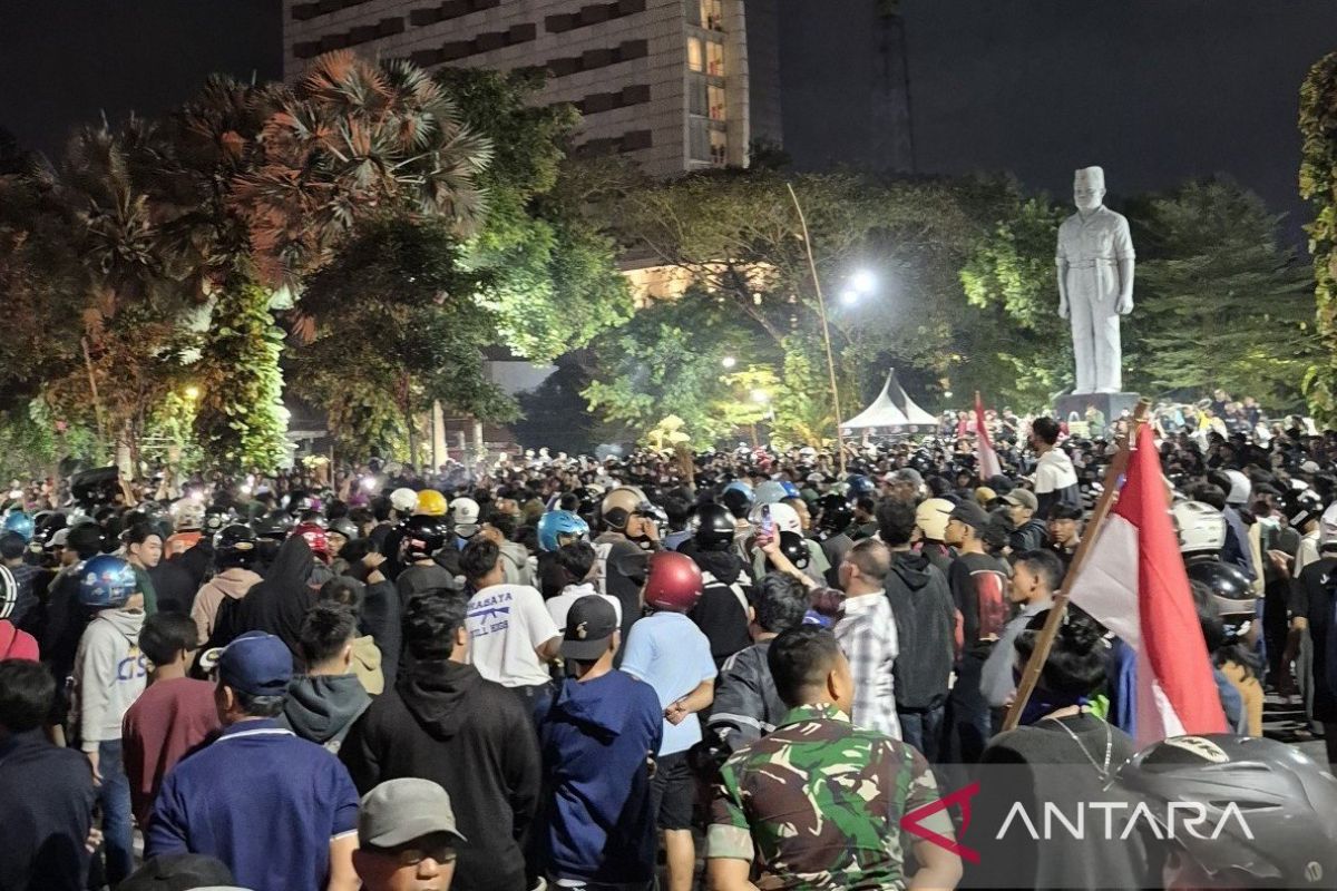 Kampus di Surabaya alihkan perkuliahan ke daring imbas unjuk rasa