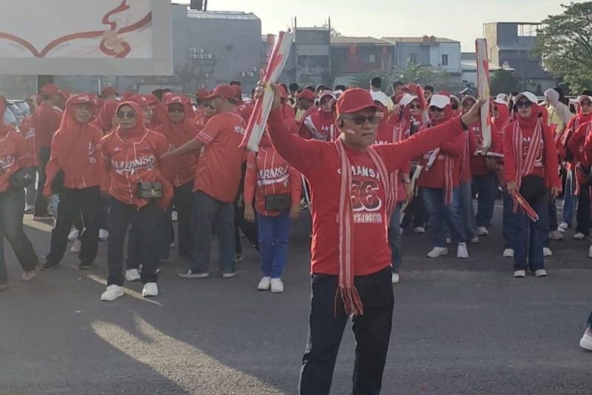 Reuni SMANSA ke-63, jalan santai dilepas Wagub Sultra