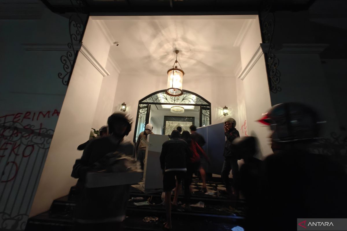 Rumah Eko Patrio dijarah massa pascademonstrasi di Jakarta