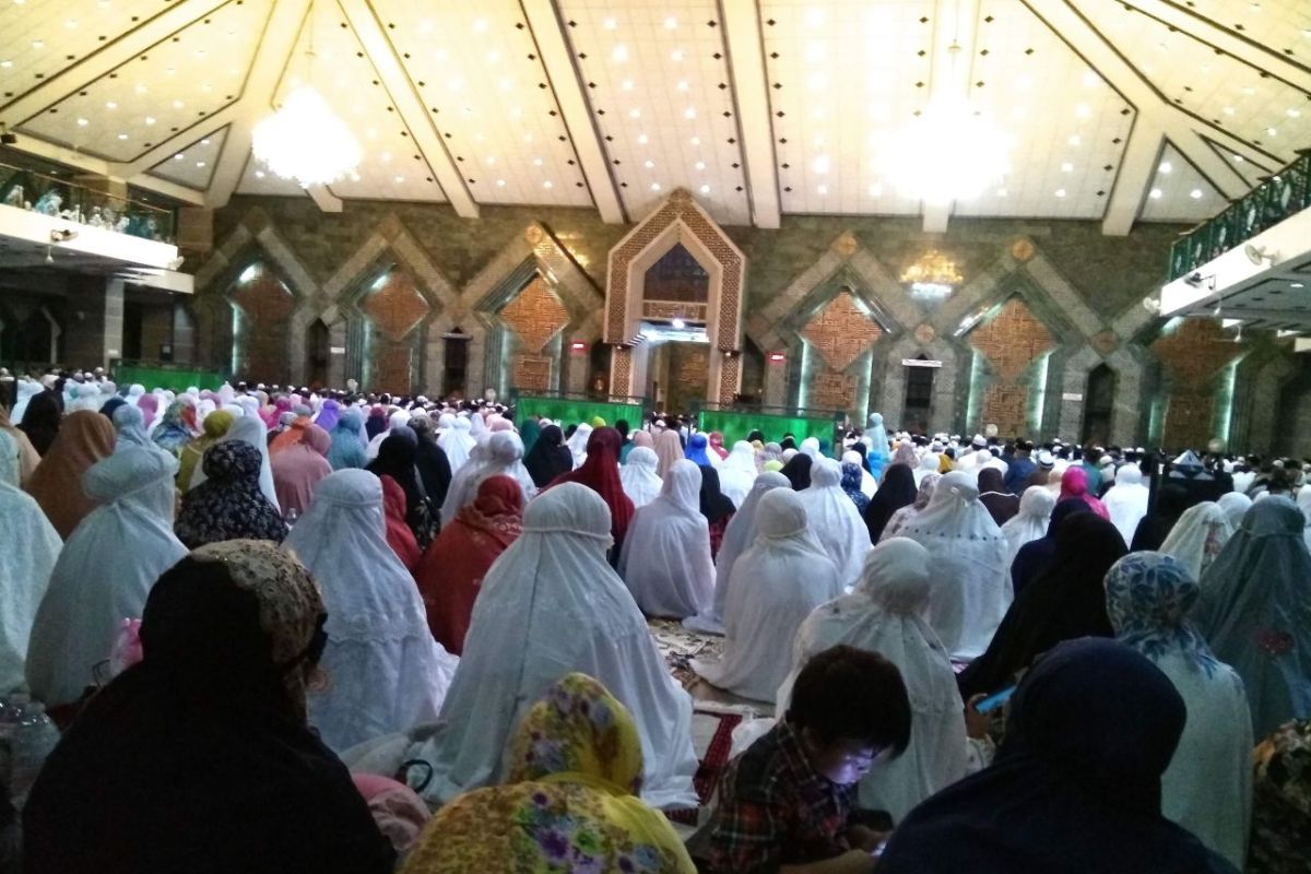 Masjid Al Markaz Al Islami gelar doa bersama agar suasana kondusif