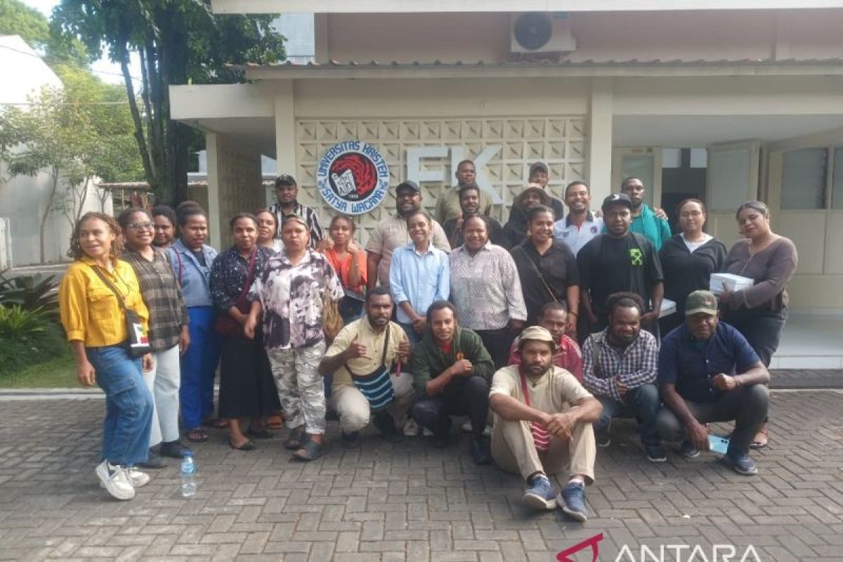YPMAK kunjungi kampus UKSW Salatiga, beri motivasi kepada peserta beasiswa