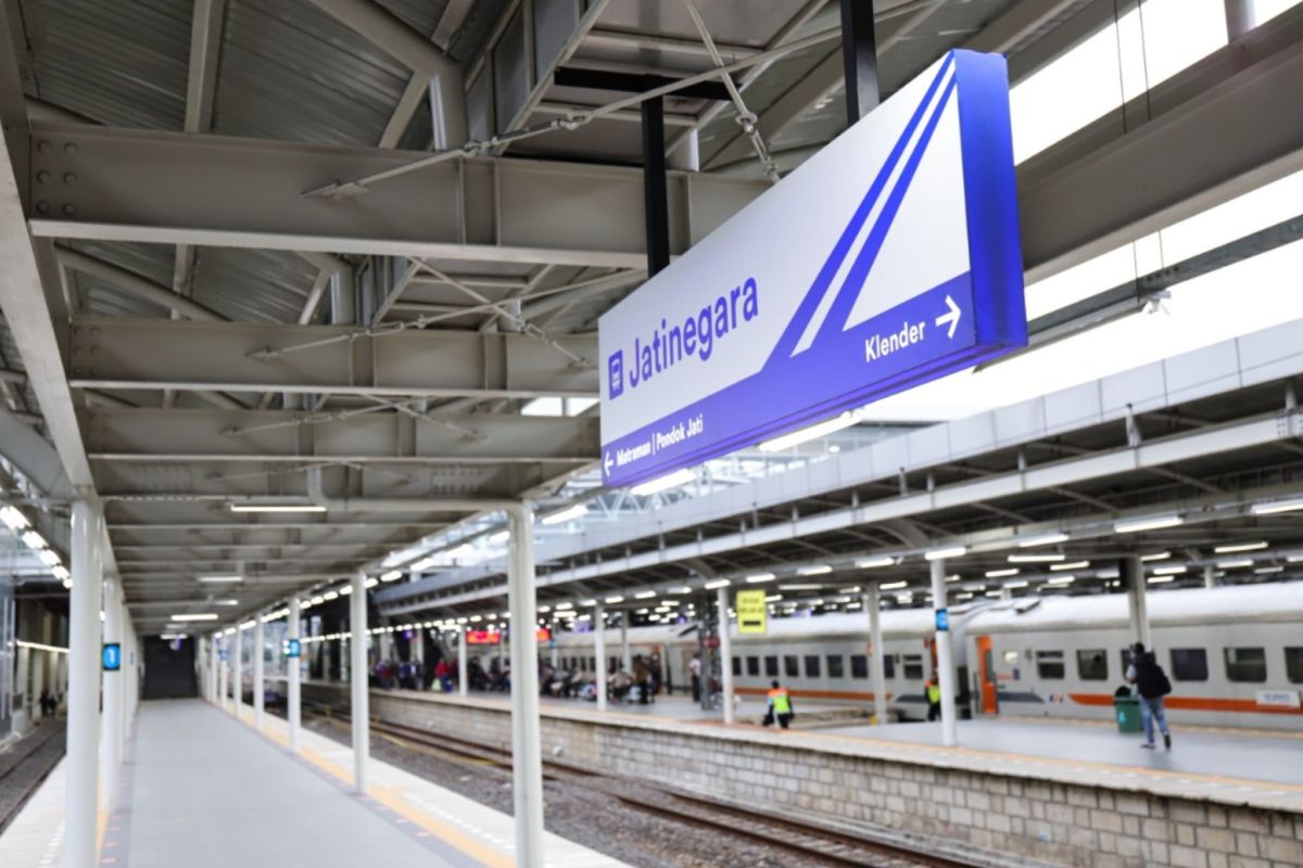 KAI Terapkan Pola Operasi Berhenti Luar Biasa di Stasiun Jatinegara