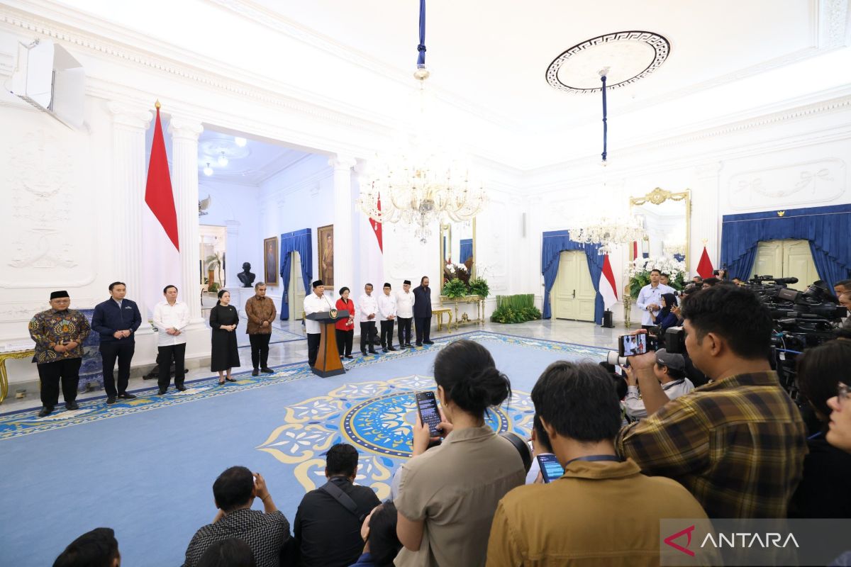 Prabowo minta pimpinan DPR undang langsung demonstran, ajak dialog