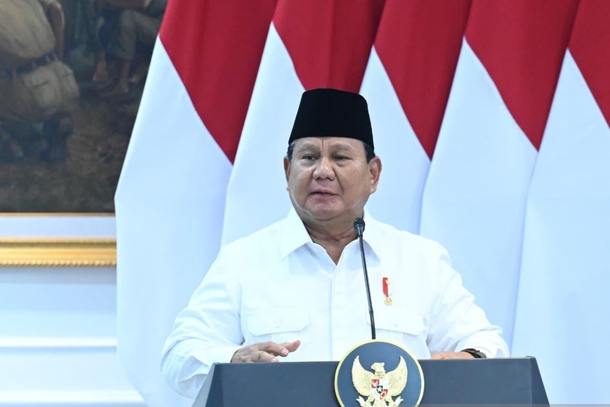 Prabowo vows to hear public demands, defend free expression
