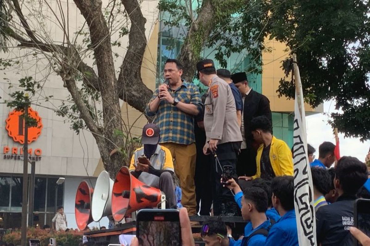 Ketua DPRD Sumsel Andie Dinialdie dukung aspirasi yang disampaikan mahasiswa