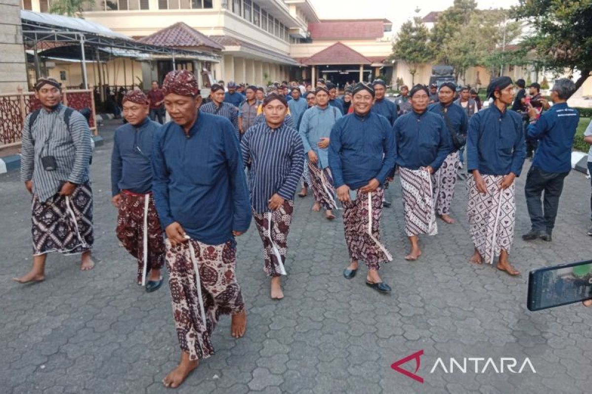 Lurah-pamong kalurahan se-DIY jaga Malioboro sepanjang aksi mahasiswa