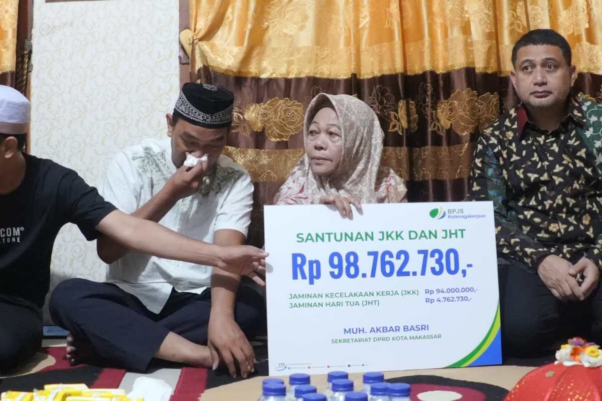 Pemkot Makassar santuni keluarga korban kebakaran DPRD