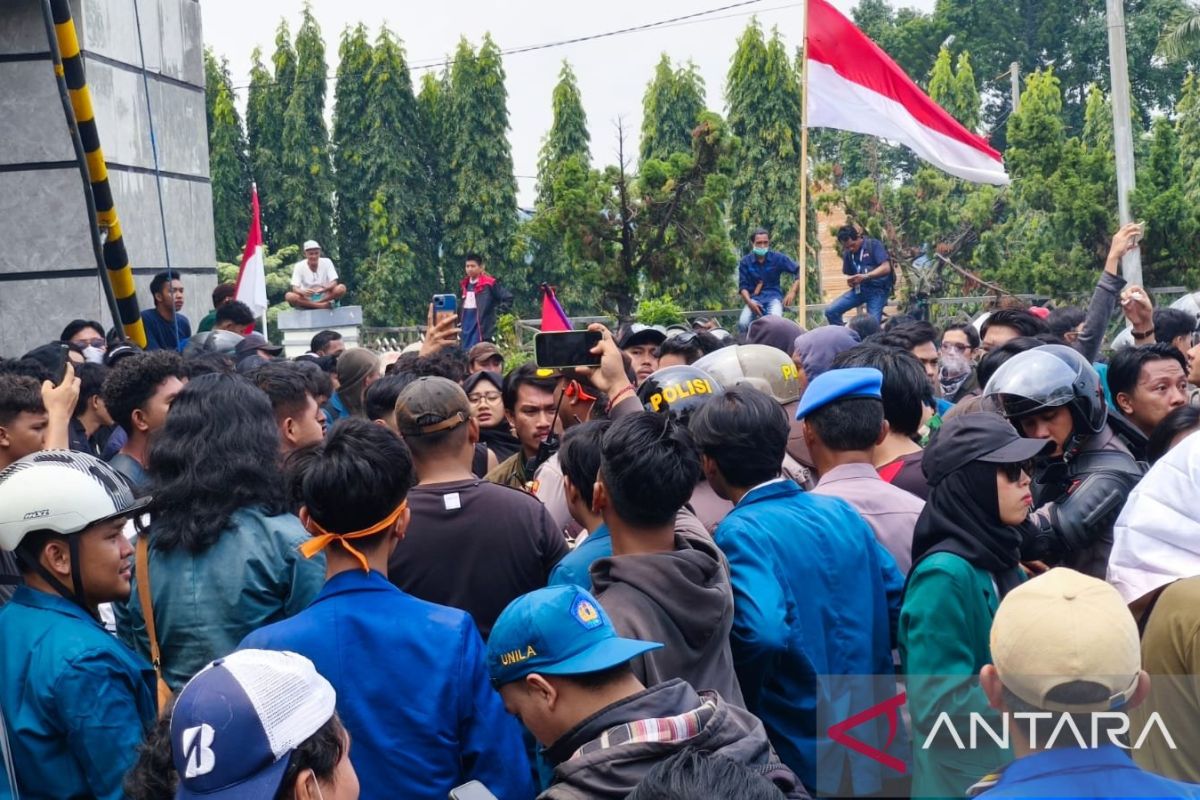 Kapolda Lampung apresiasi aksi penyampaian pendapat oleh mahasiswa berjalan damai