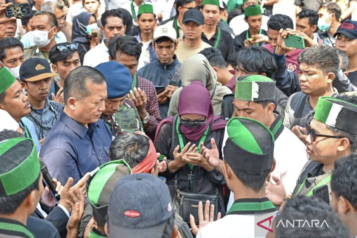 Tajuk ANTARA NTB - Merawat bangsa dengan damai, Mencari solusi bersama