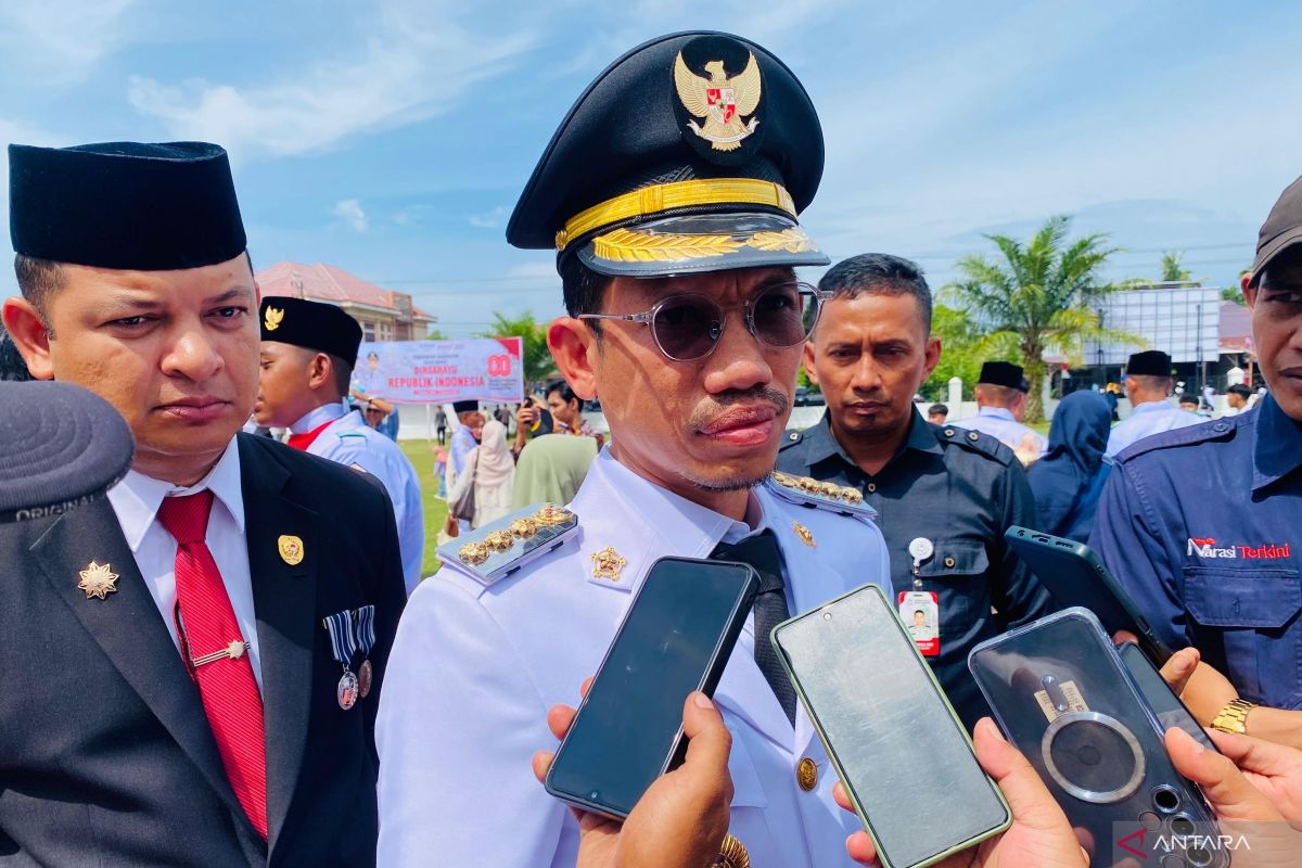 Pemkab Aceh Barat minta pada perusahaan hentikan sementara tambang emas di sungai