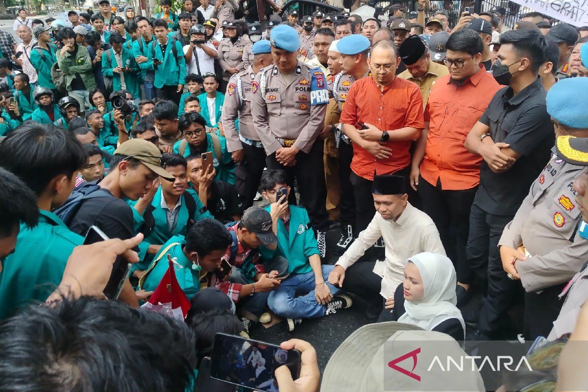 Ketua DPRD Sumut pastikan aspirasi mahasiswa diteruskan  ke DPR RI