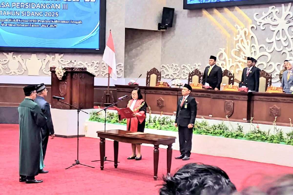 Junaidi resmi jadi Wakil Ketua III DPRD Kalteng