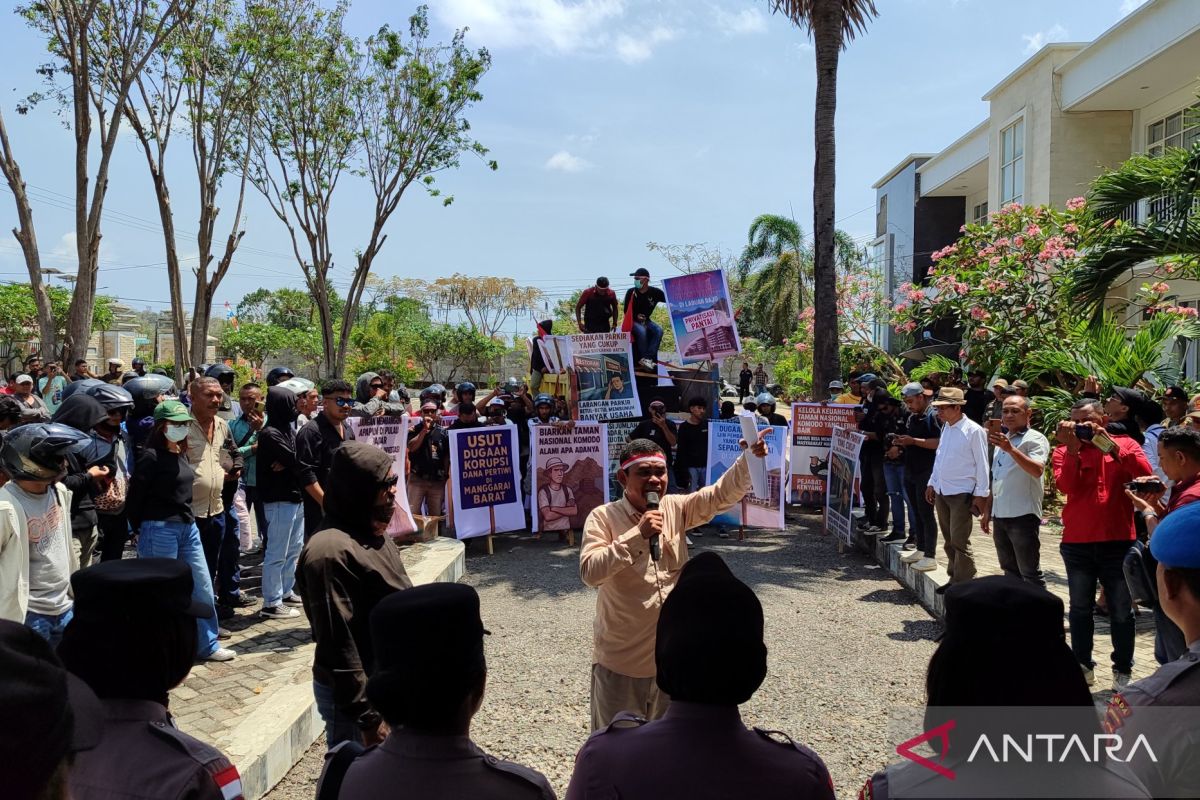 Bupati Mabar mengapresiasi aksi penyampaian pendapat secara damai