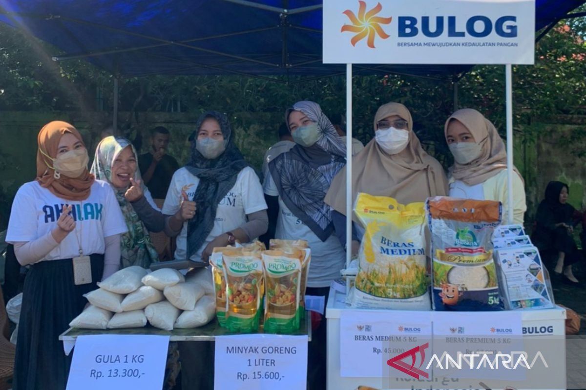 Bulog Kalbar memastikan stok beras aman hingga enam bulan ke depan