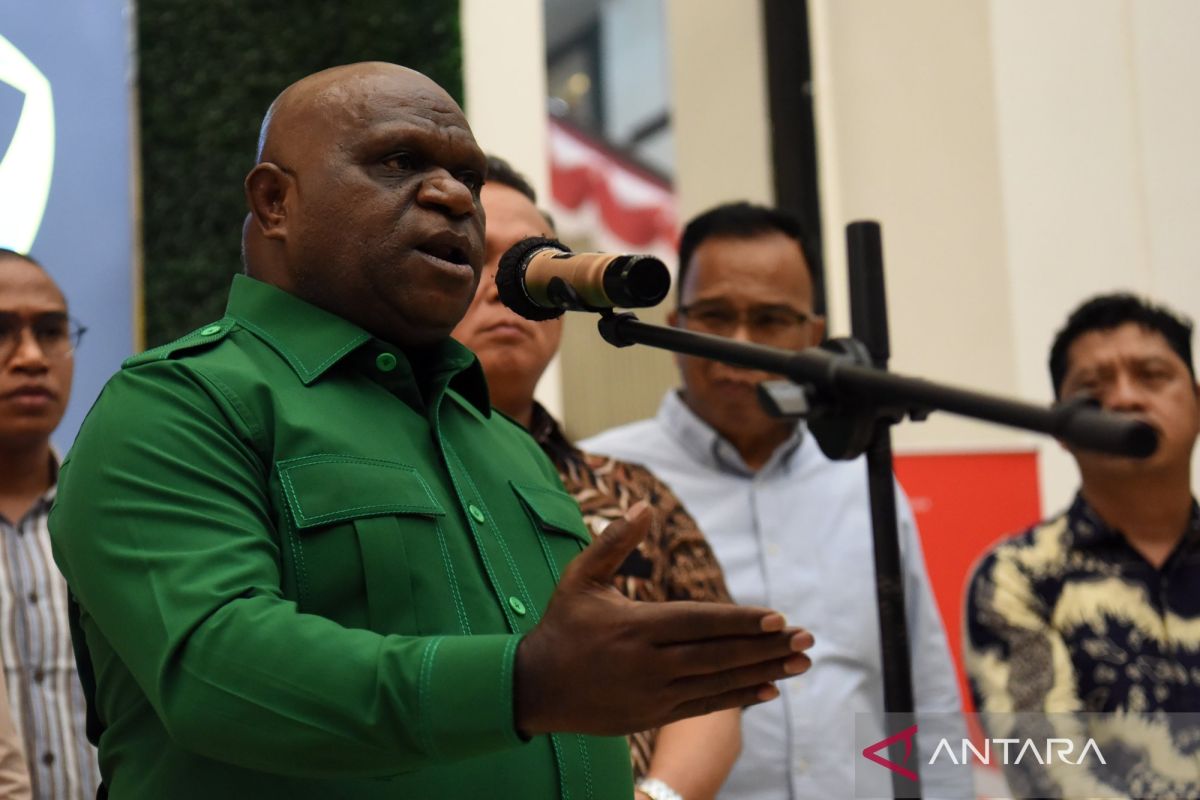 RI’s human rights minister warns against excessive force at protests