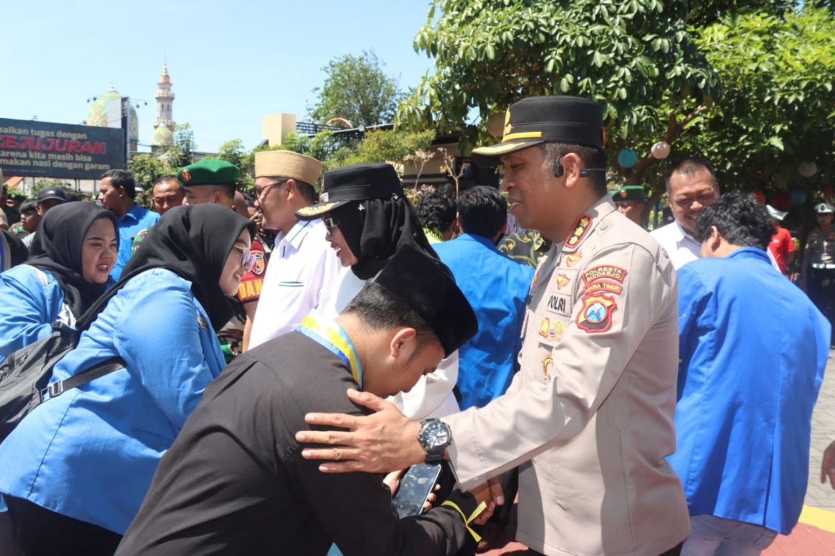 Polresta Sidoarjo terima mahasiswa unjuk rasa dengan damai