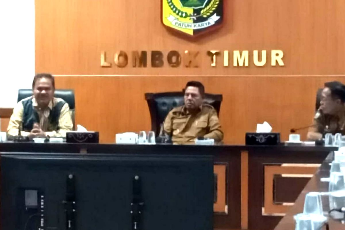 East Lombok district partners with Unram to develop seaweed farming