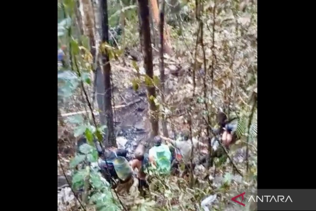 Helikopter Estindo Air jatuh dan terbakar di hutan Mentewe Kalsel, begini kondisinya