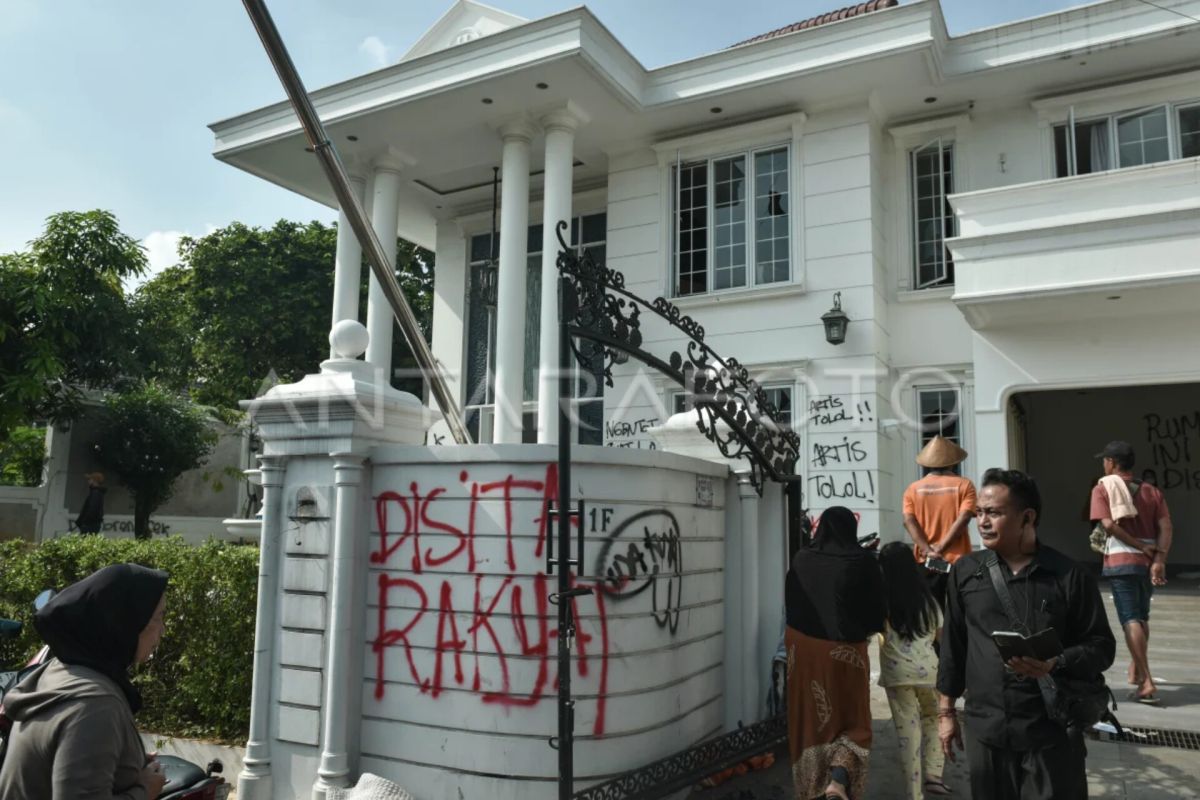 Polisi amankan kucing milik Uya Kuya di Dinas KPKP Jakarta