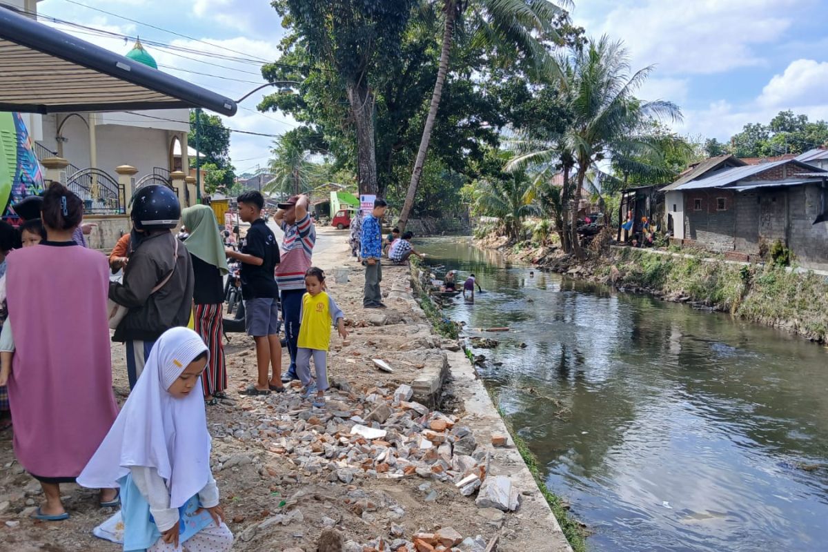 Dukcapil terbitkan 7.686 adminduk warga terdampak banjir di Mataram