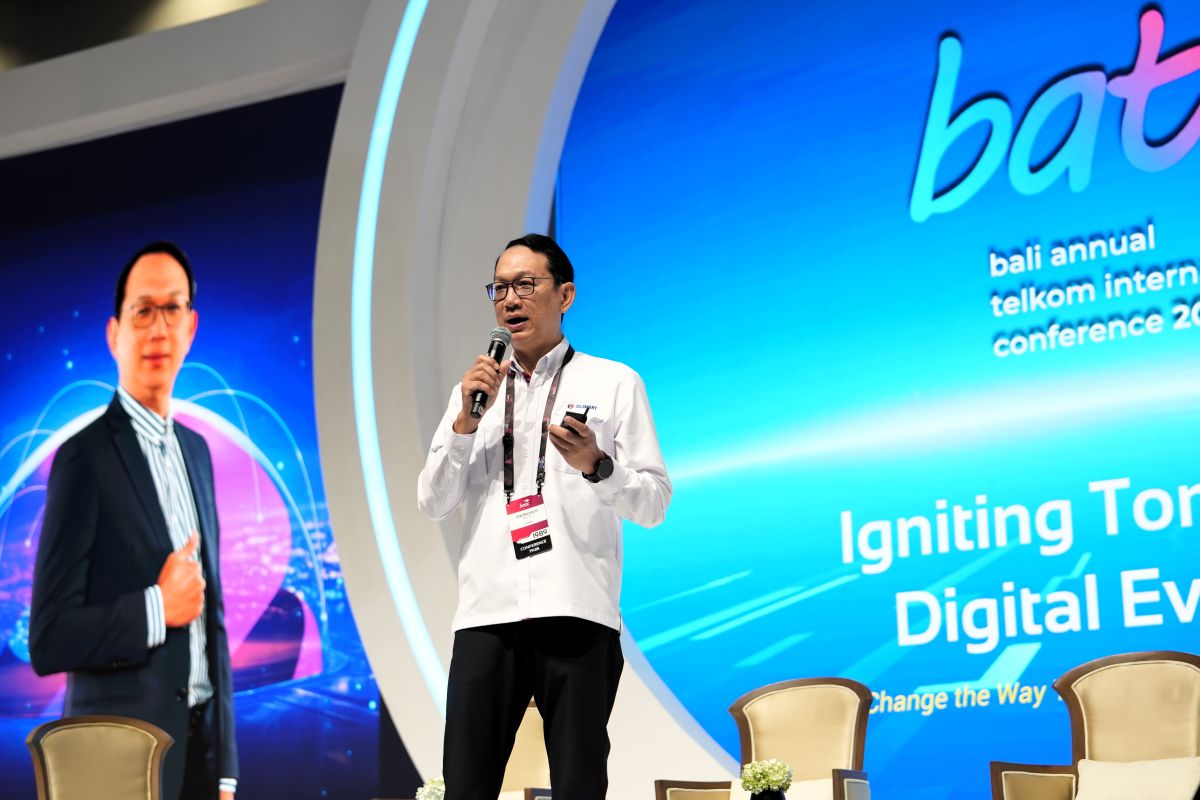 XLSMART perkenalkan solusi digital terpadu "ESTA"