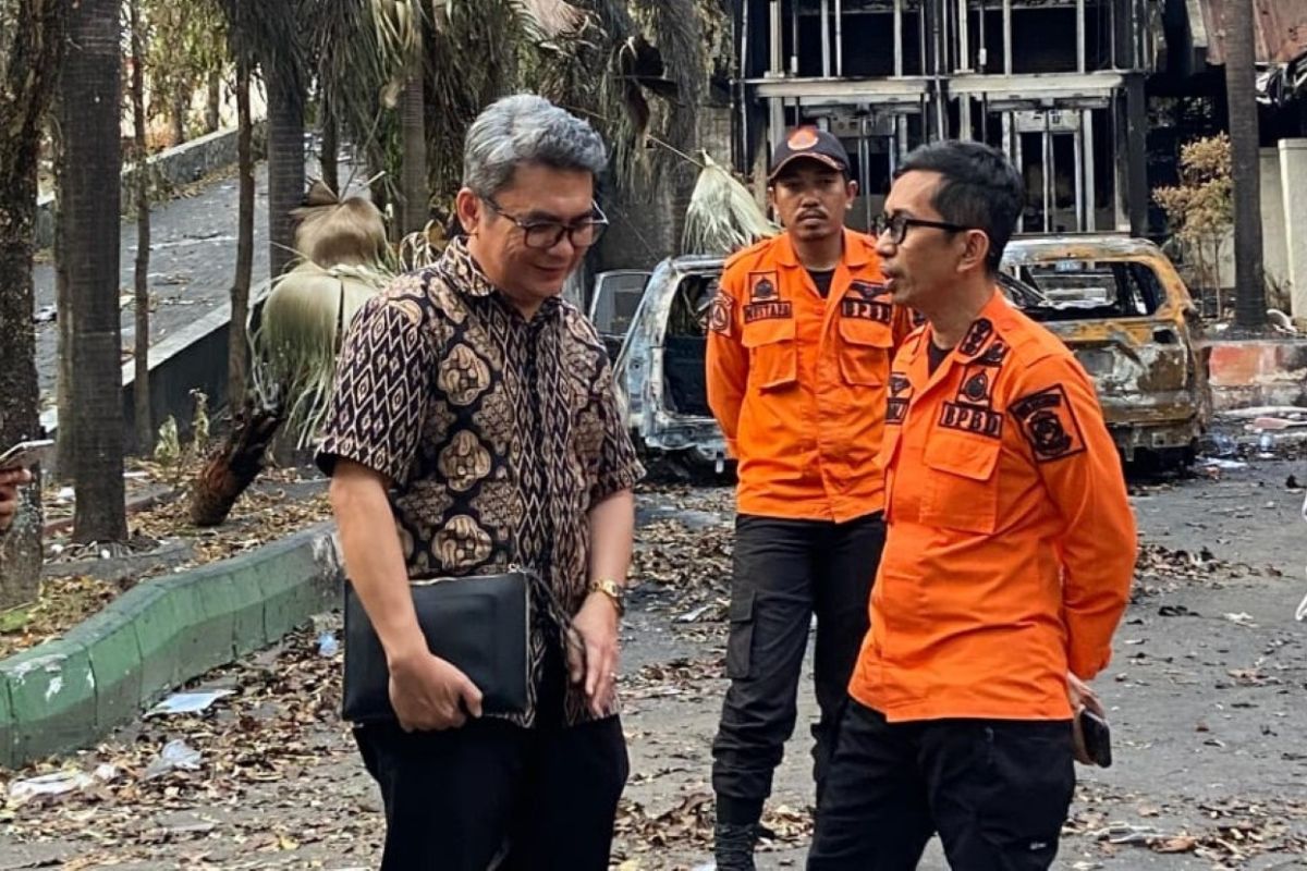 Komnas HAM tinjau kondisi gedung DPRD Makassar yang dibakar demonstran