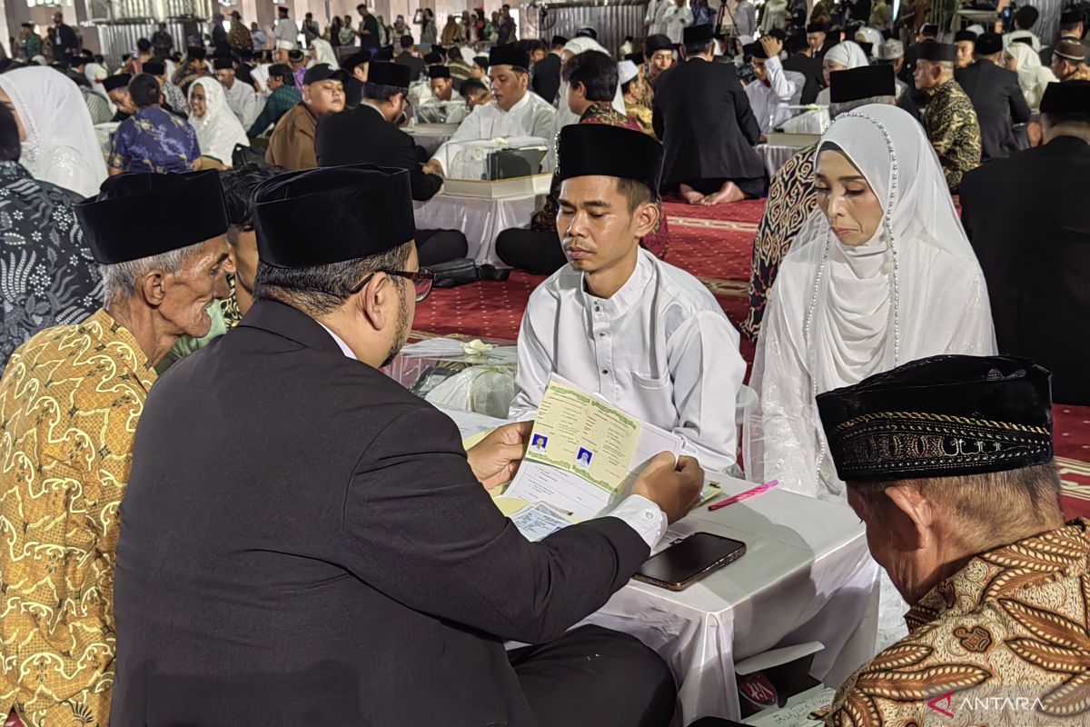 Indonesia expands mass wedding program for citizens abroad
