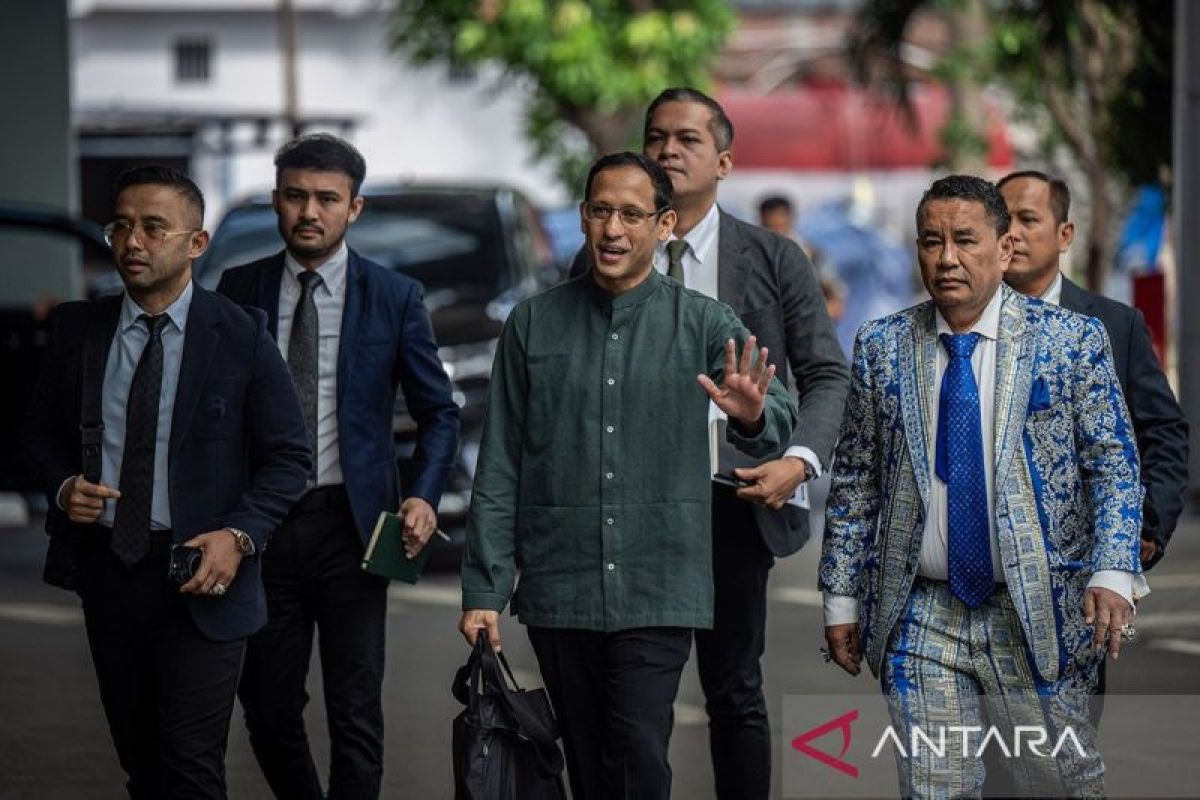 Mantan Mendikbudristek Nadiem Makarim jadi tersangka kasus korupsi Chromebook