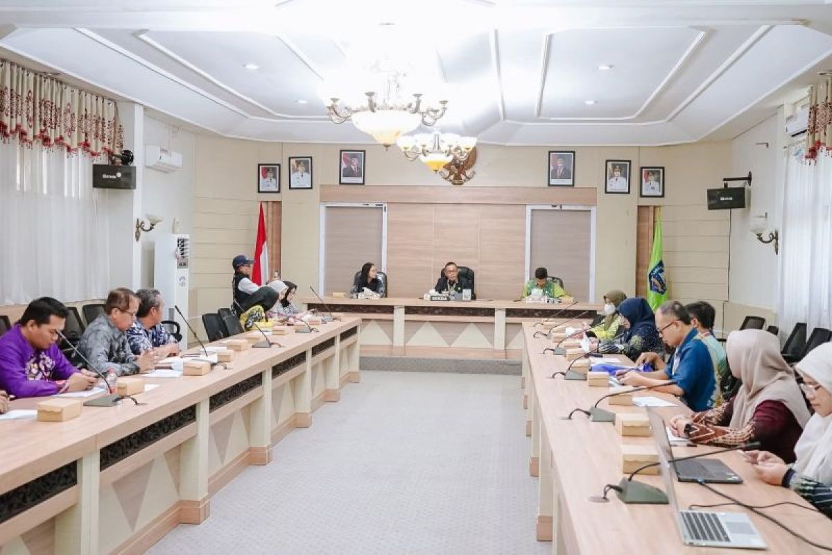 Pemkab HSS rapat persiapan penilaian kabupaten mandiri aman pangan