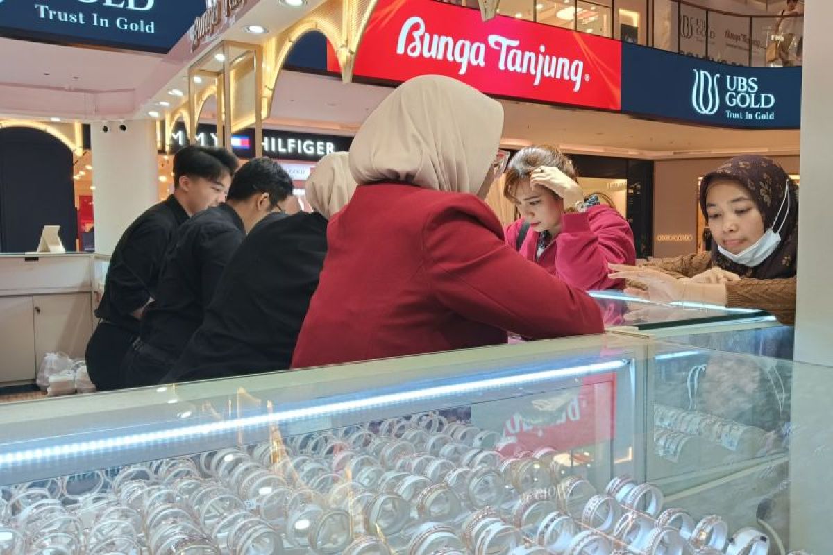 Bunga Tanjung gelar pameran perhiasan di DP Mal Semarang