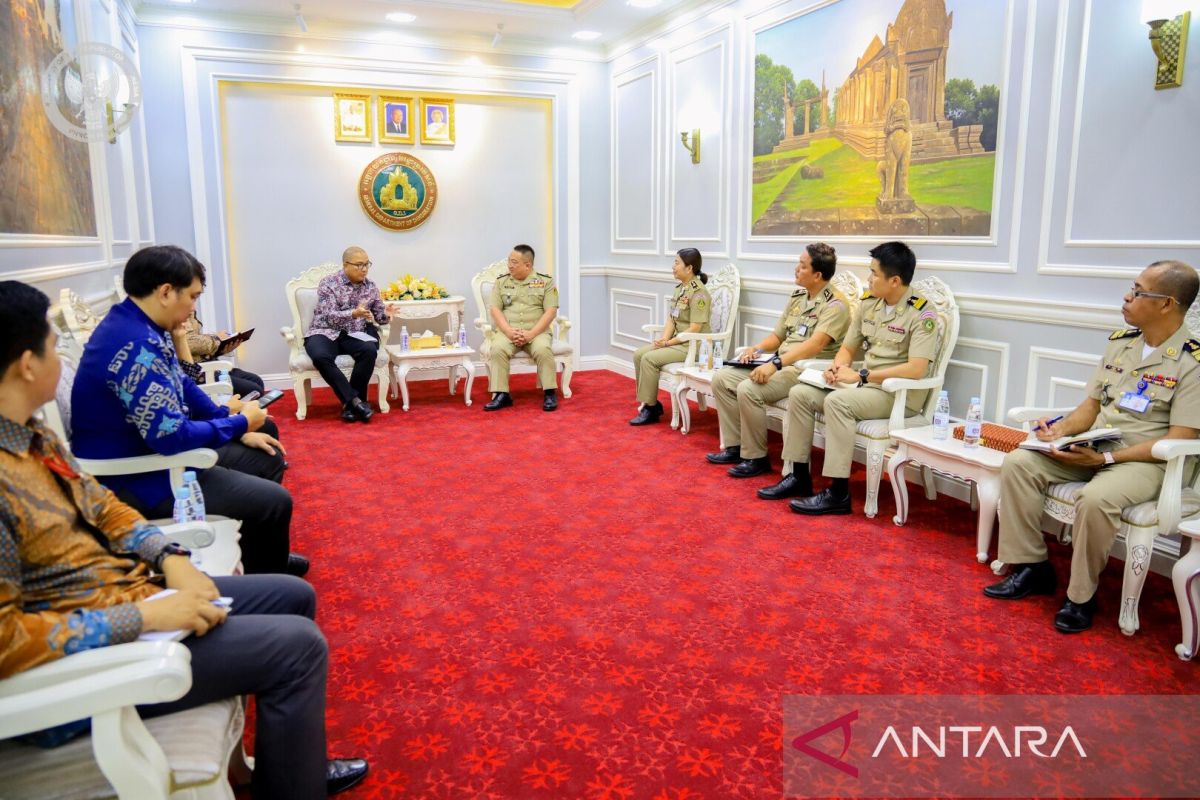 Indonesia, Cambodia tackle immigration, consular surge