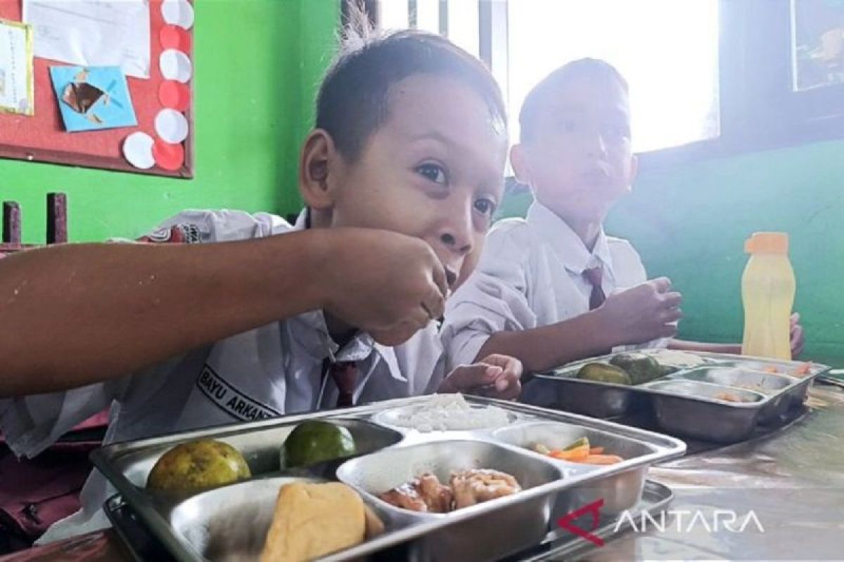 Disdik: 35 ribu porsi MBG disalurkan ke 175 sekolah di Palangka Raya