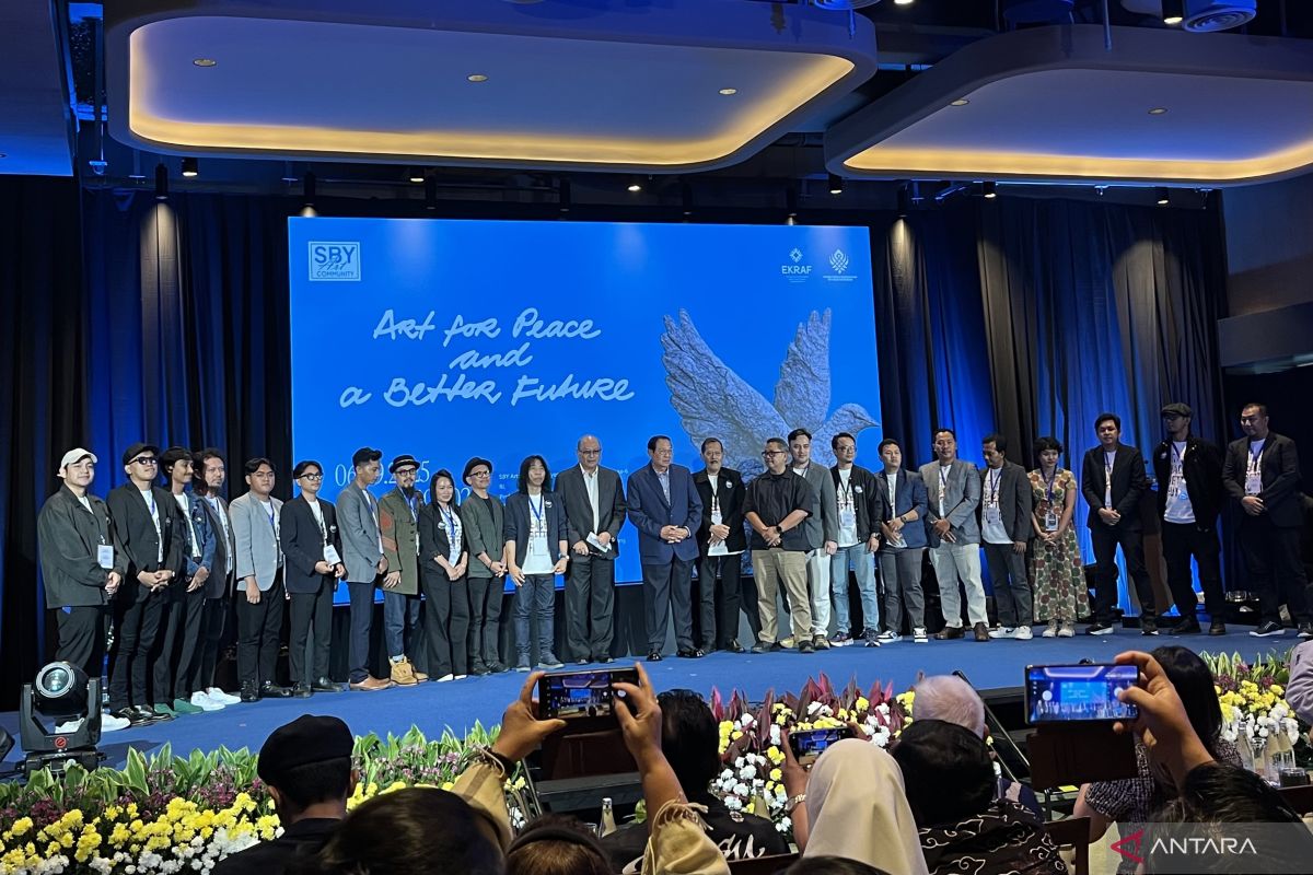 SBY Art Community gaungkan perdamaian lewat pameran “Art for Peace