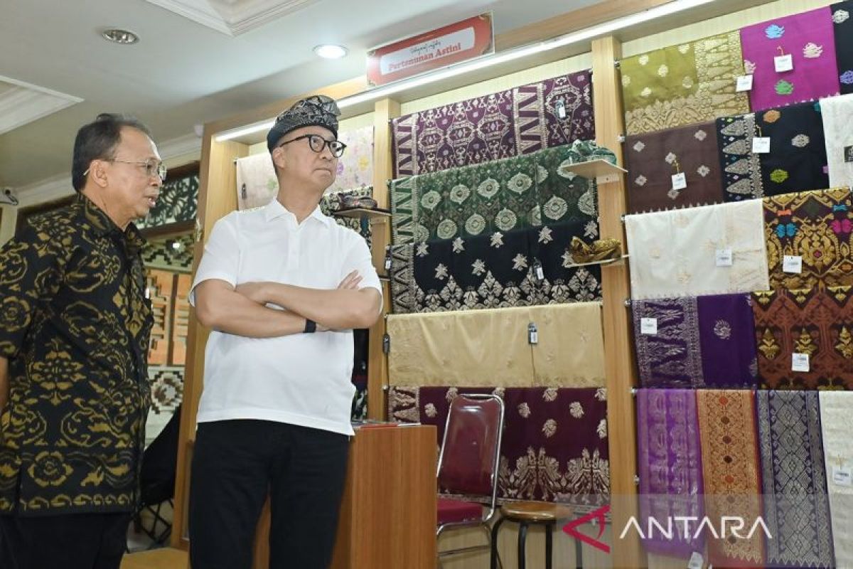 Menperin minta Pemprov Bali terus tambah sentra IKM