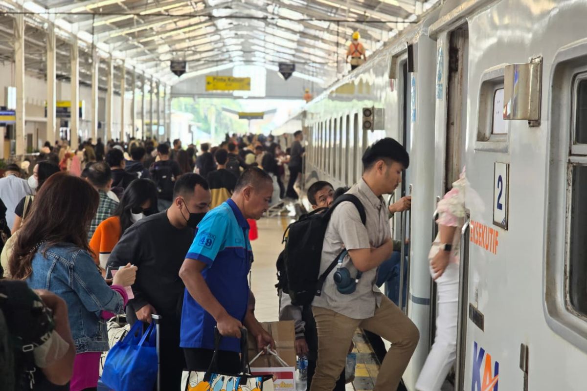 KAI Layani 382 Ribu Pelanggan dalam 2 Hari Pertama Libur Panjang Maulid Nabi