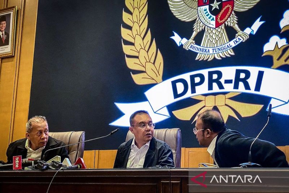 Sepekan, Prabowo perintahkan kenaikan pangkat hingga jawaban DPR 17+8